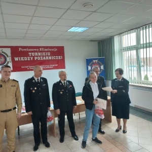 Na zdjęciu Klaudia Poryczk wraz z jury